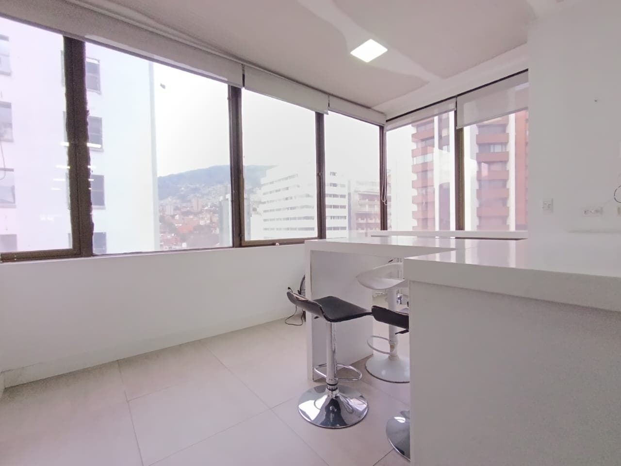 Oficina en arriendo en La Candelaria, Centro, Medellín — foto 3 de 20