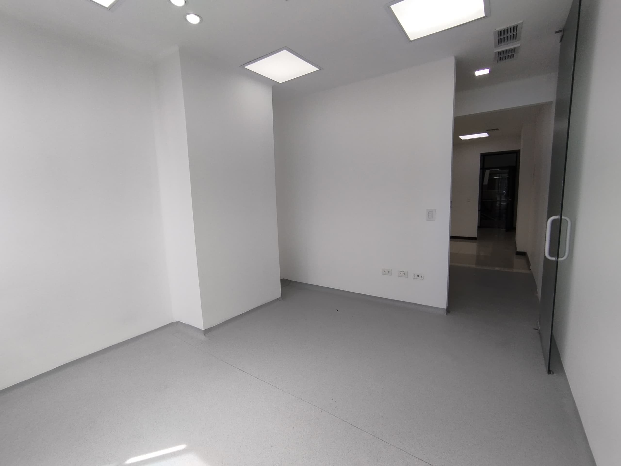Local en arriendo en Milla De Oro, El Poblado, Medellín — foto 5 de 9