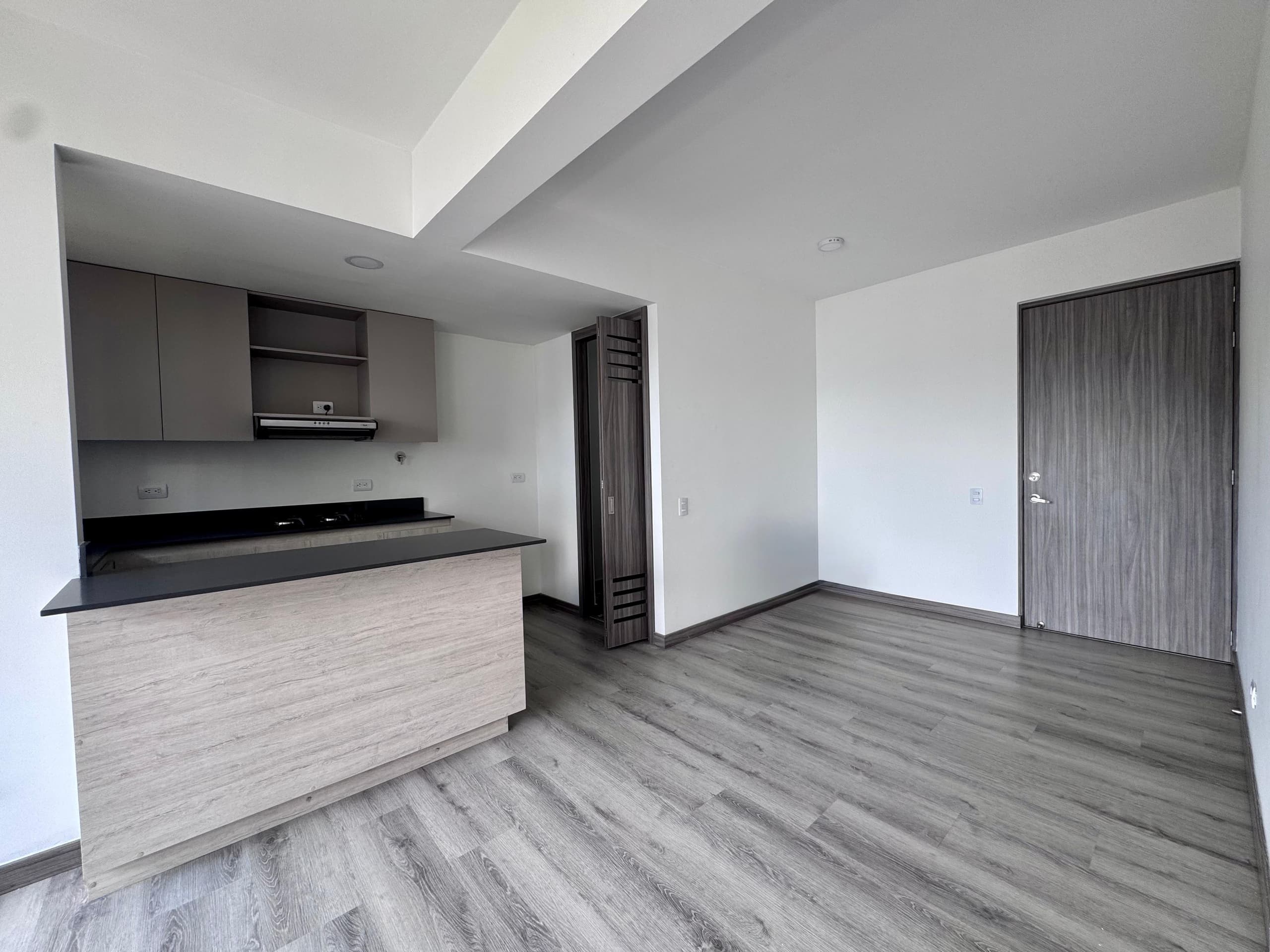 Apartamento en arriendo en Las Palmas, Centro, Medellín — foto 3 de 15