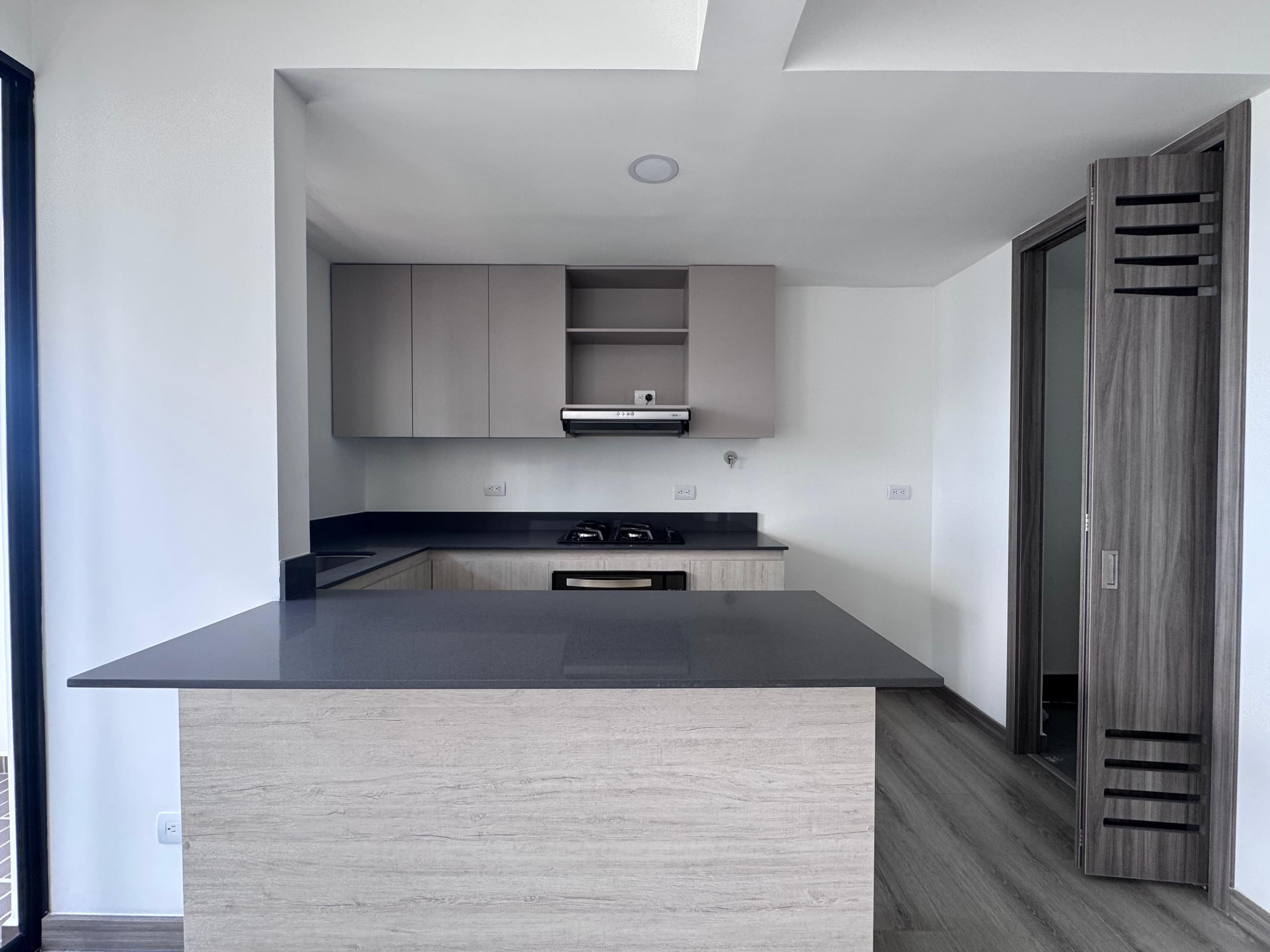 Apartamento en arriendo en Las Palmas, Centro, Medellín — foto 4 de 15