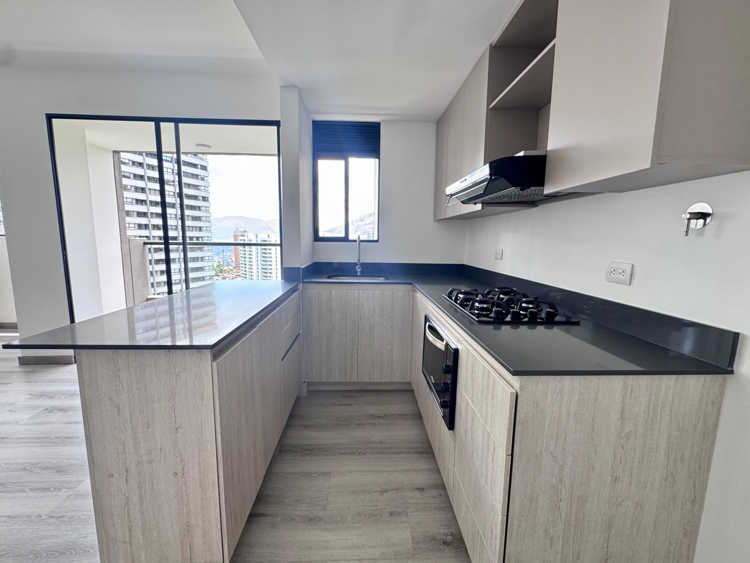 Apartamento en arriendo en Las Palmas, Centro, Medellín — foto 5 de 15