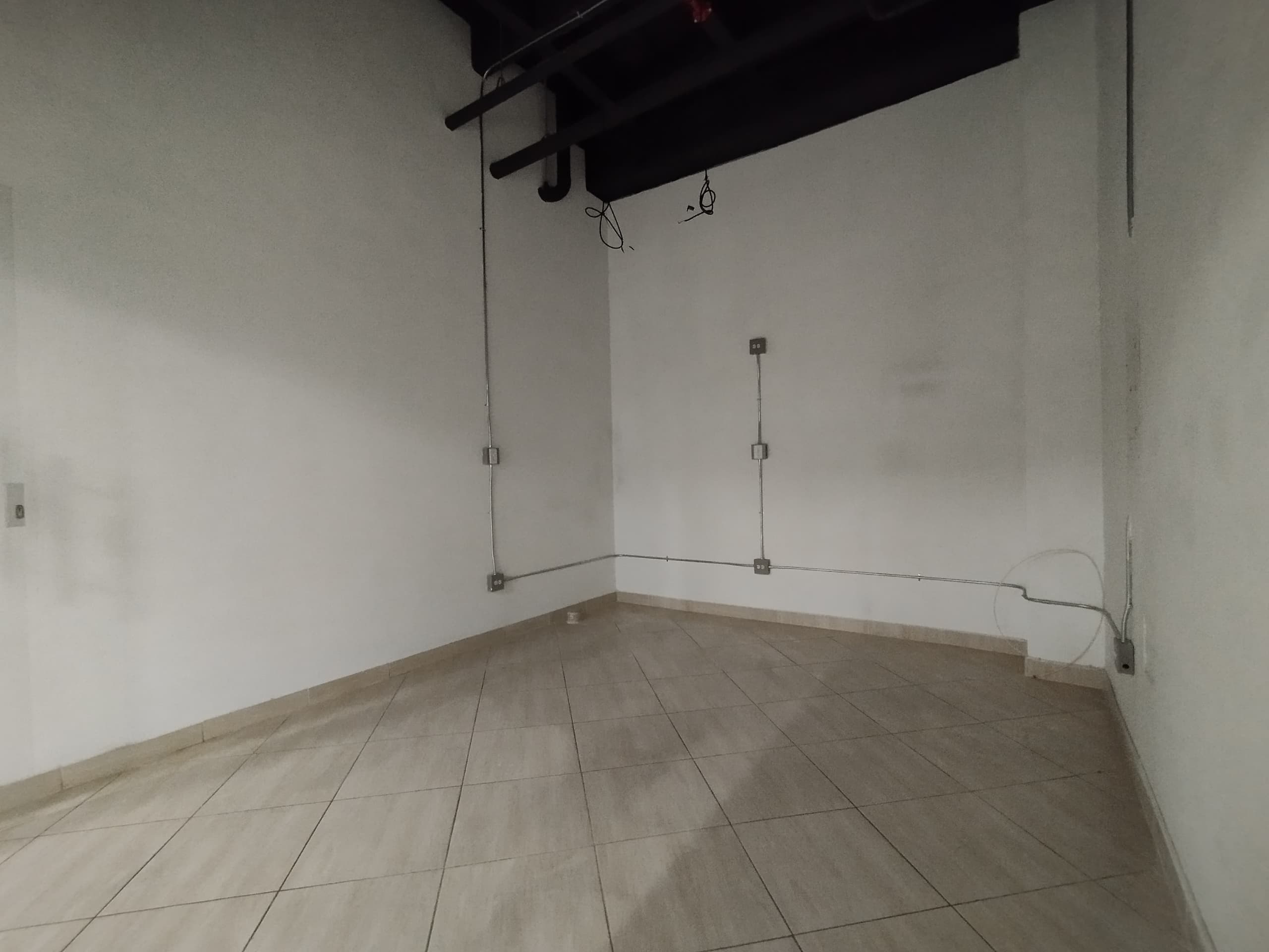 Local en arriendo en Glorieta Pilsen, Itagui — foto 2 de 6