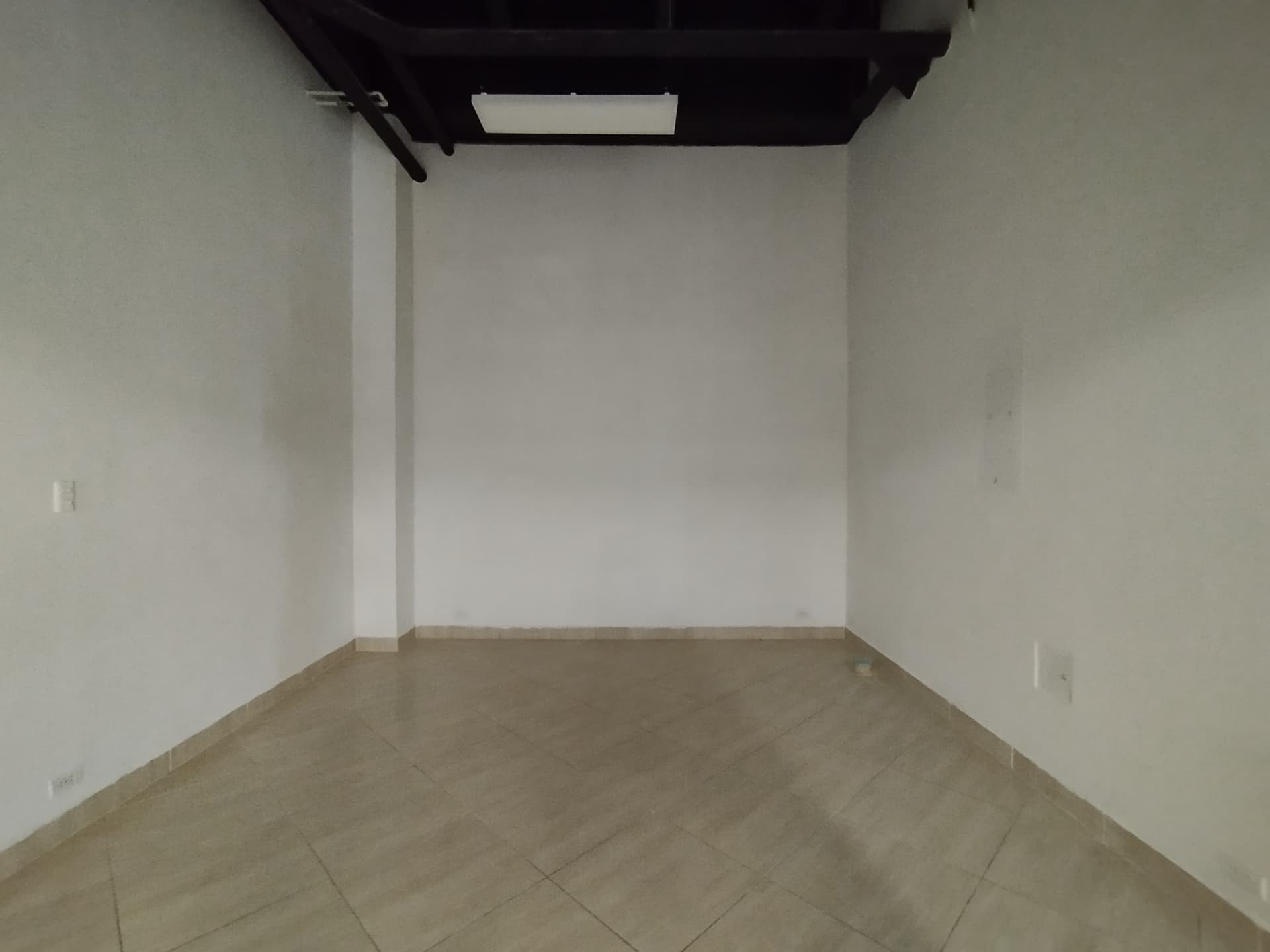 Local en arriendo en Glorieta Pilsen, Itagui — foto 1 de 6