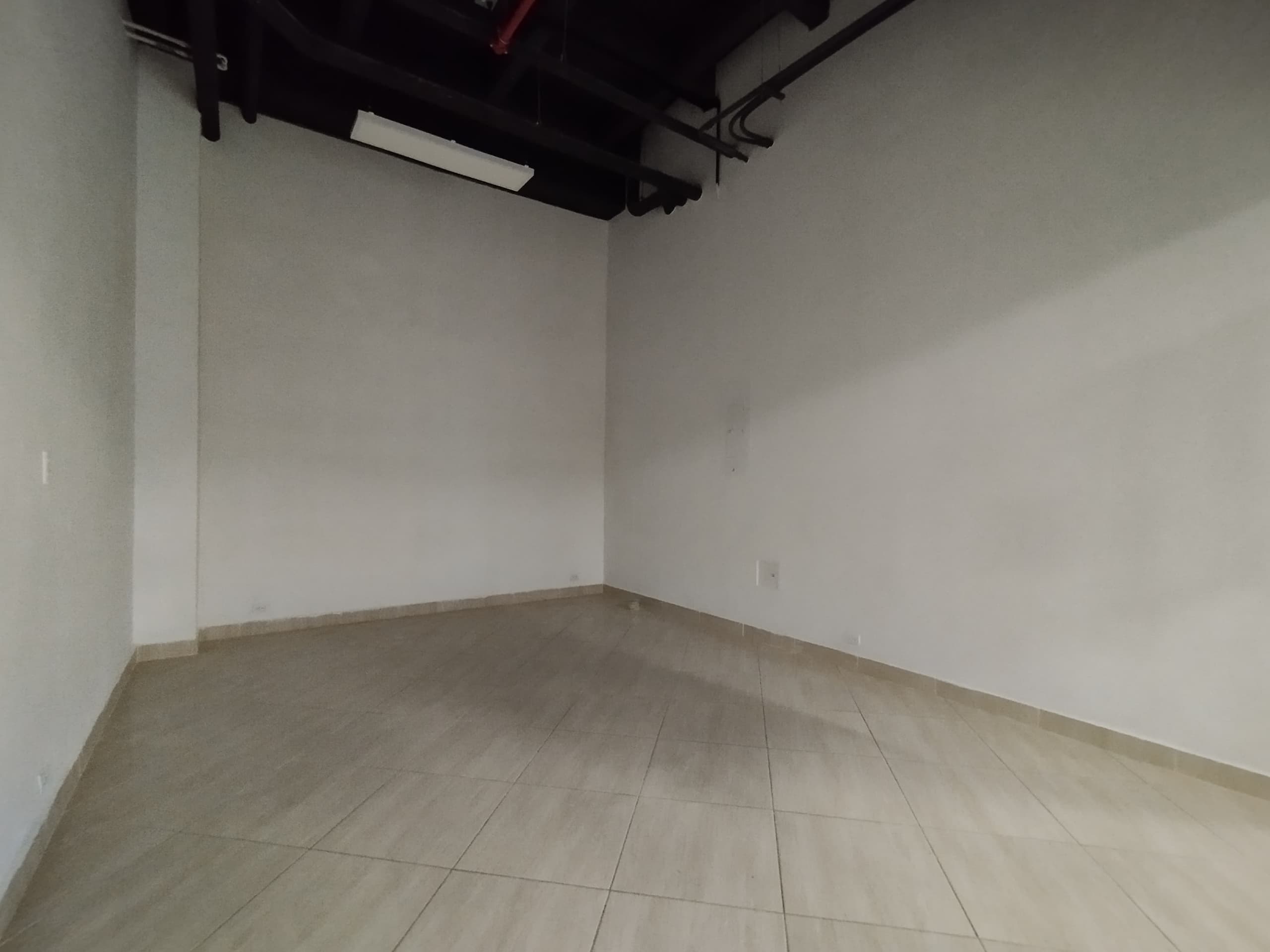 Local en arriendo en Glorieta Pilsen, Itagui — foto 2 de 6