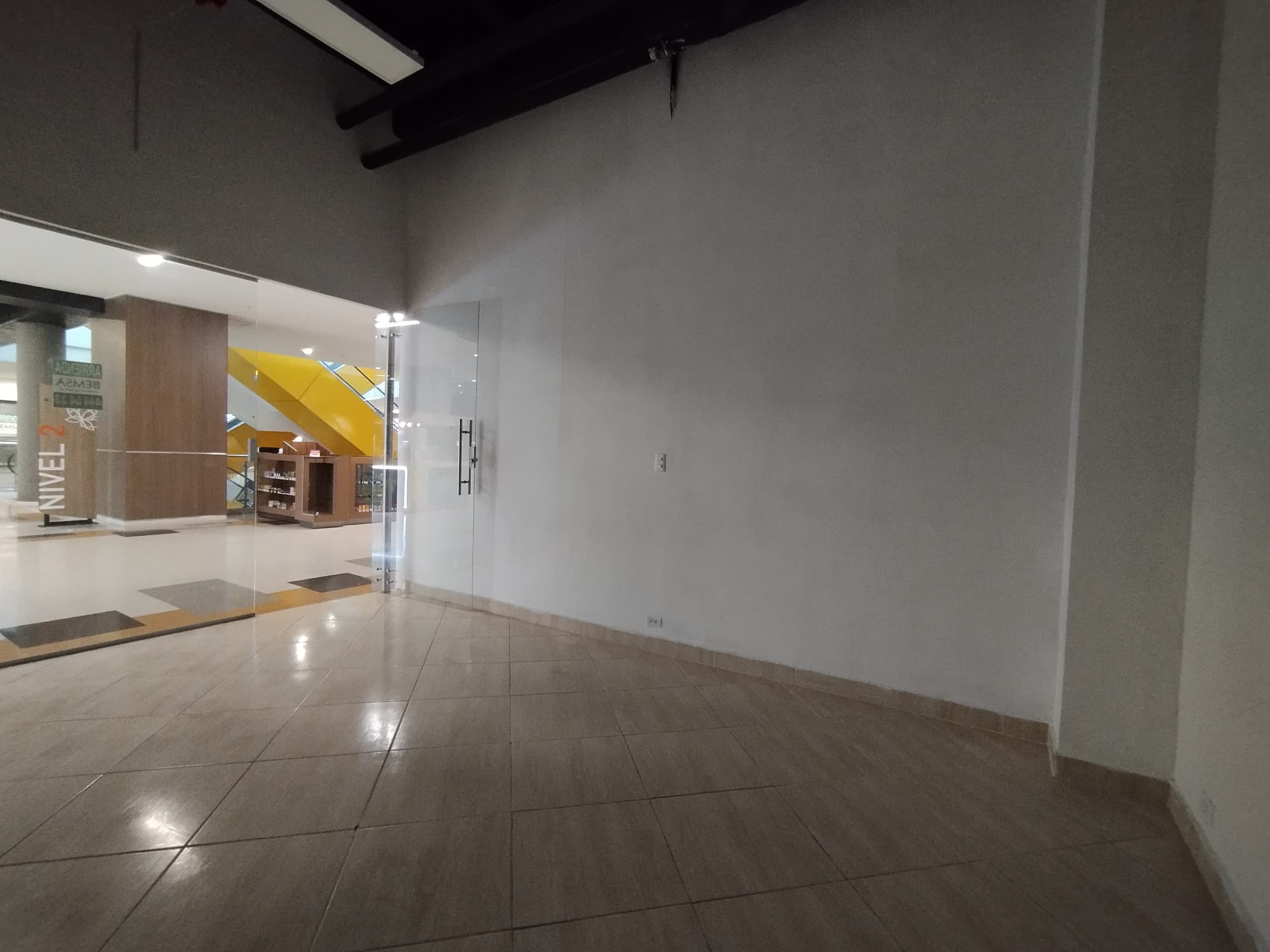 Local en arriendo en Glorieta Pilsen, Itagui — foto 4 de 6