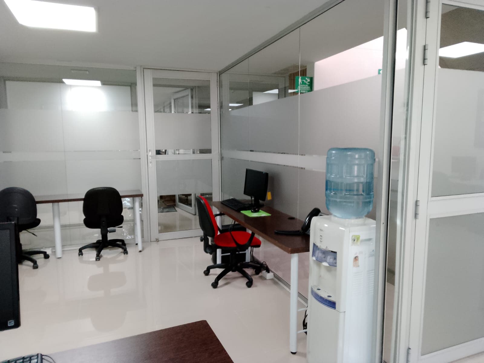 Oficina en arriendo en Suramericana, Laureles, Medellín — foto 4 de 12