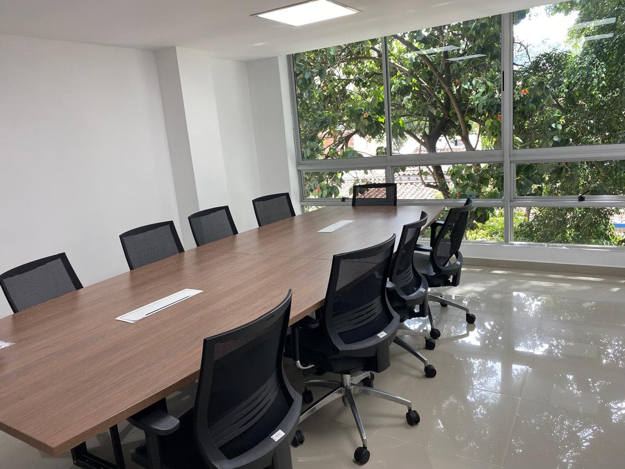 Oficina en arriendo en Suramericana, Laureles, Medellín — foto 4 de 8