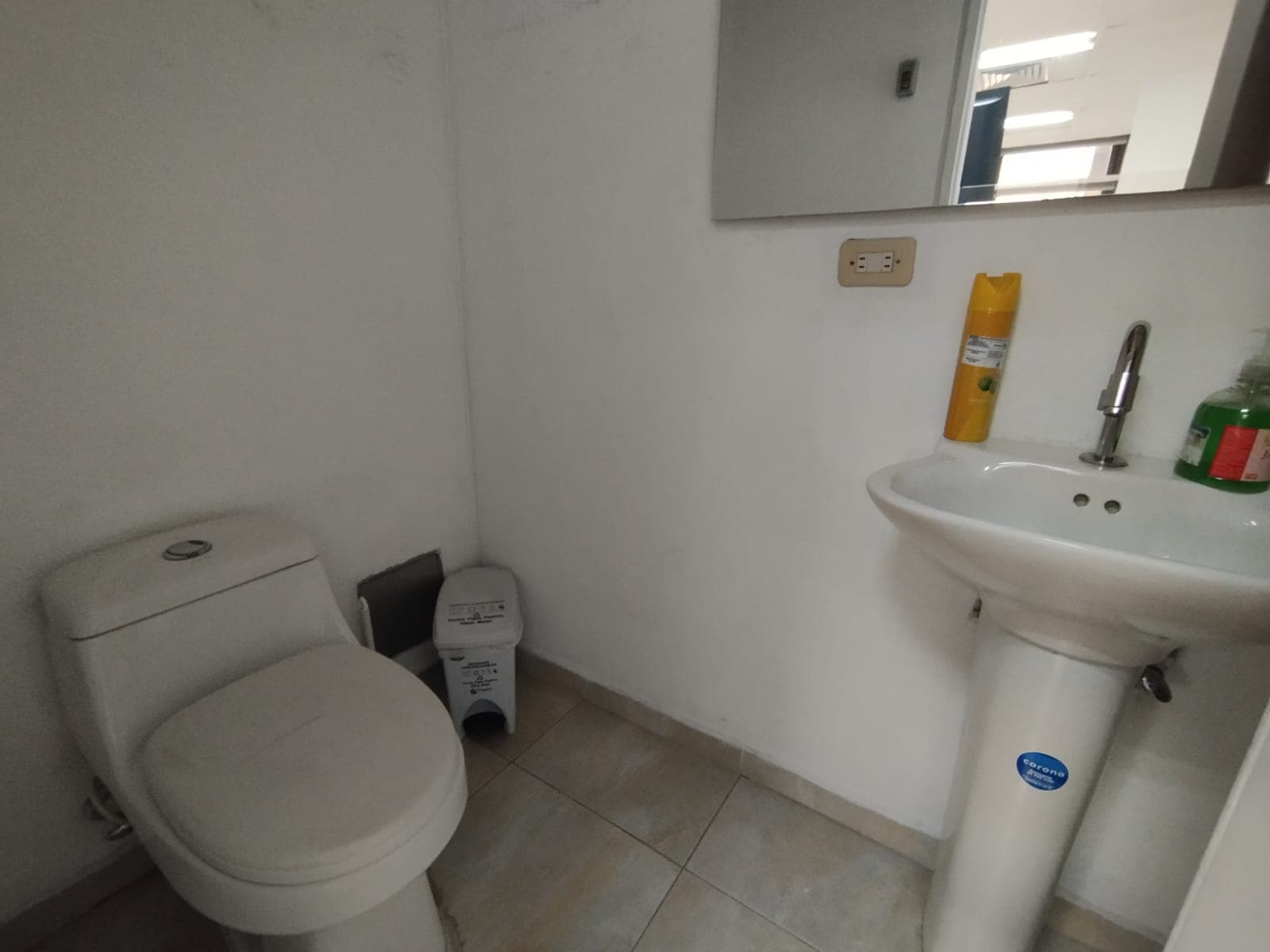 Oficina en arriendo en La Candelaria, Centro, Medellín — foto 3 de 15