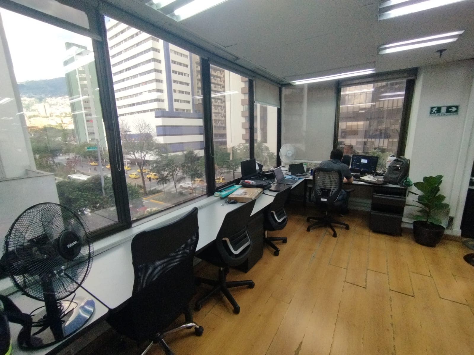 Oficina en arriendo en La Candelaria, Centro, Medellín — foto 5 de 15