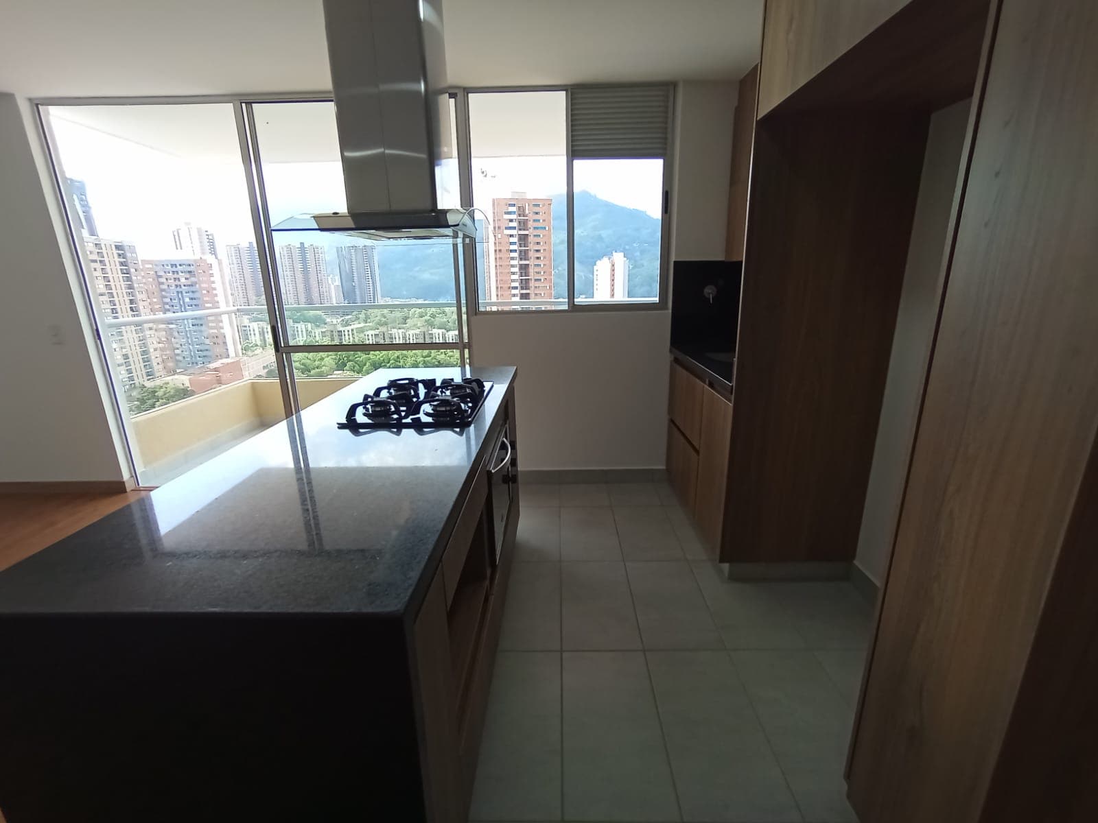 Apartaestudio en arriendo en Suramérica, Itagui — foto 4 de 18