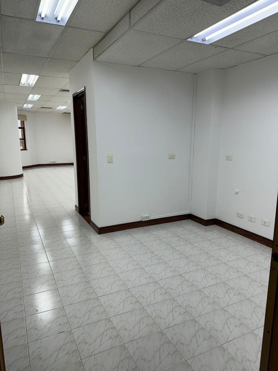 Oficina en arriendo en El Poblado, Medellín — foto 4 de 7