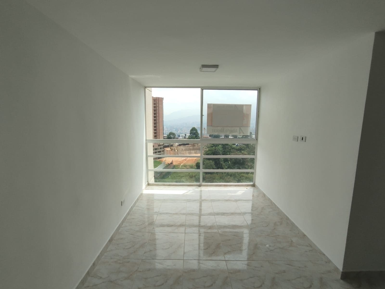 Apartamento en arriendo en Maria Auxiliadora, Sabaneta — foto 2 de 15