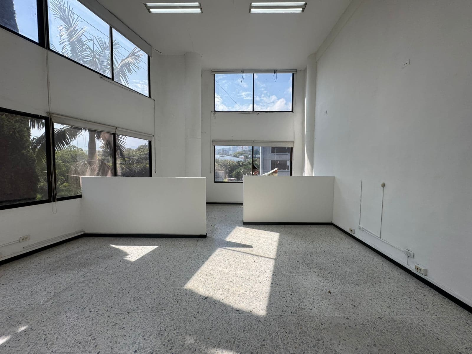 Bodega en arriendo en Las Vegas, Envigado — foto 1 de 20