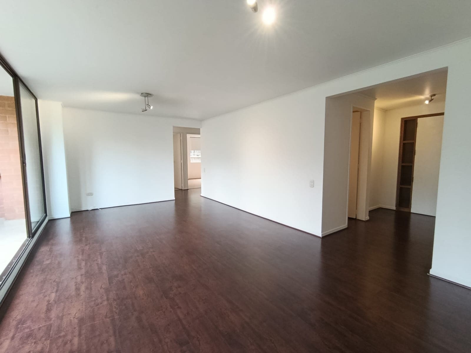 Apartamento en arriendo en Los Balsos, El Poblado, Medellín — foto 2 de 20
