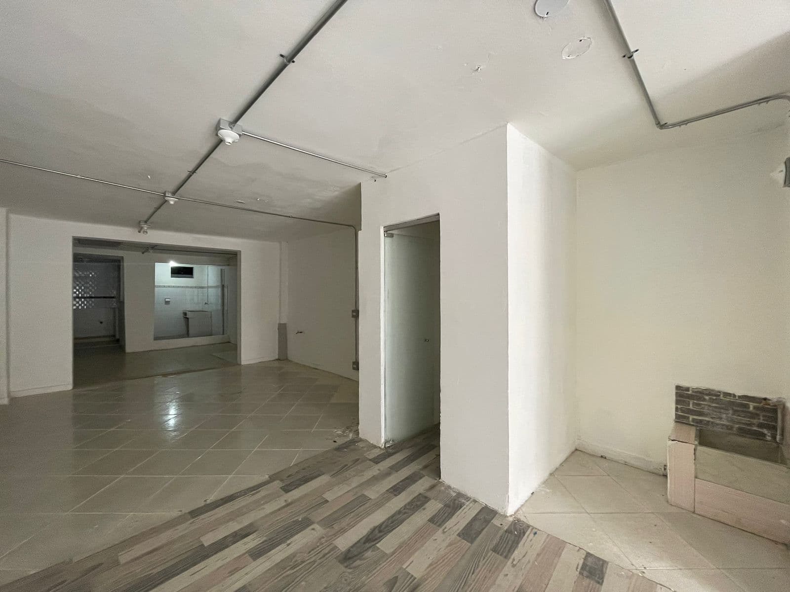 Local en arriendo en El Velódromo, Laureles, Medellín — foto 5 de 12