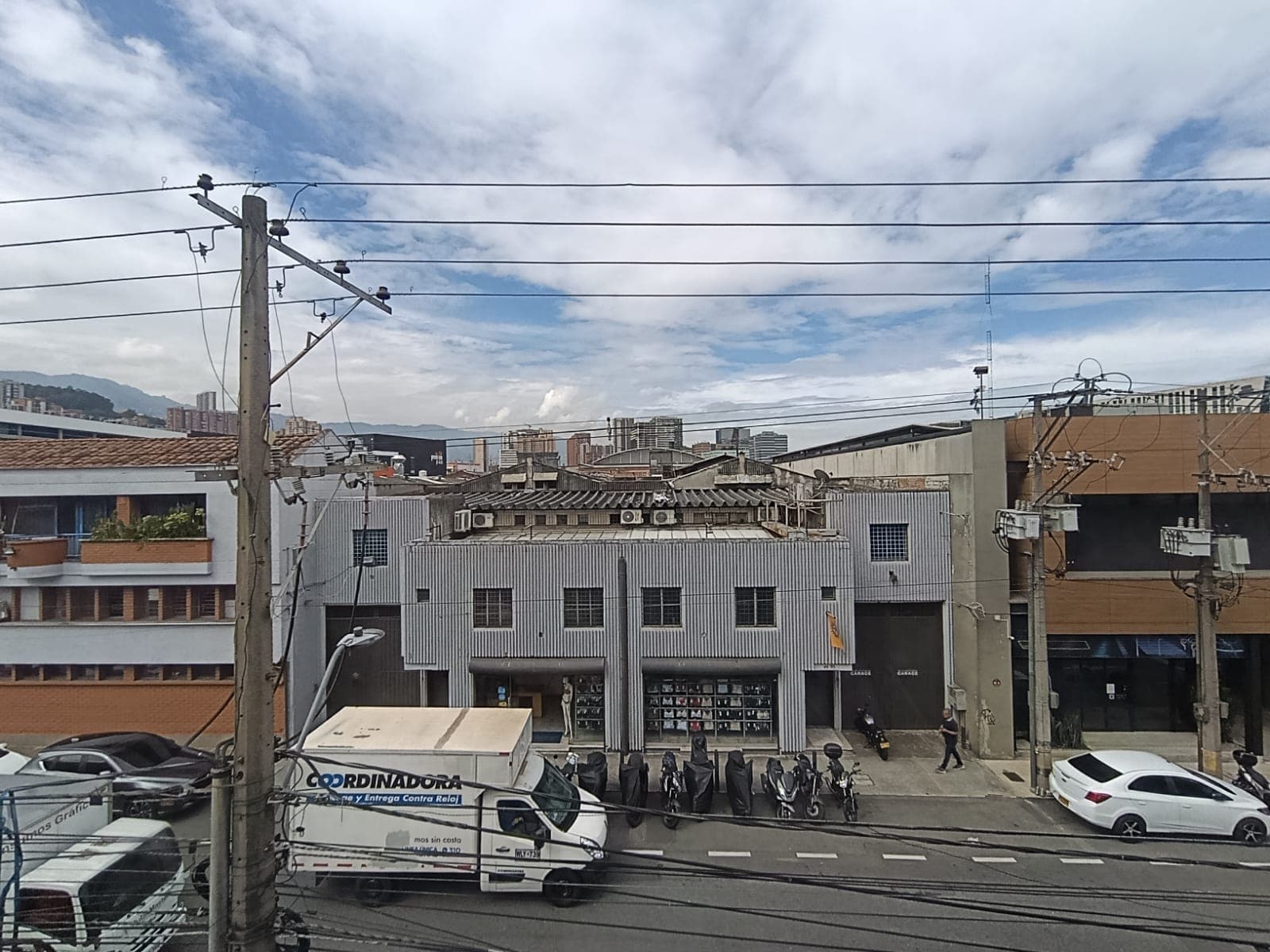 Bodega en arriendo en Perpetuo Socorro, Centro, Medellín — foto 1 de 20