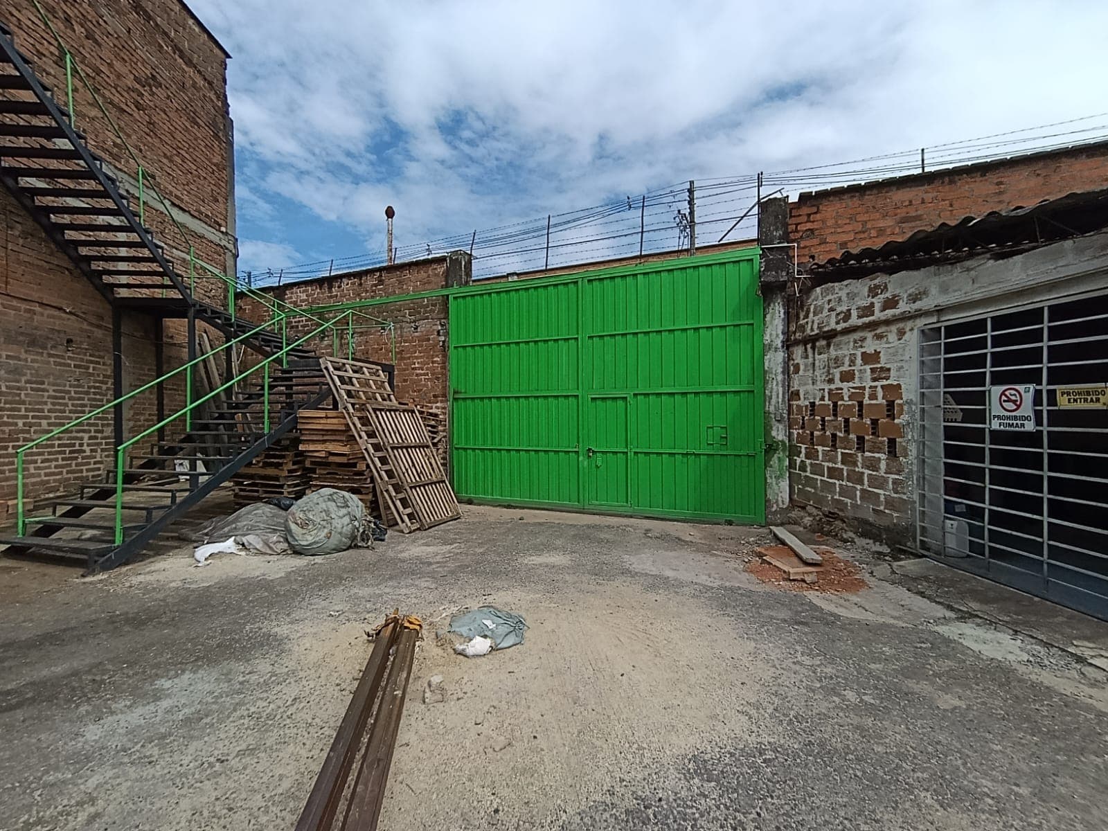 Bodega en arriendo en Perpetuo Socorro, Centro, Medellín — foto 3 de 20