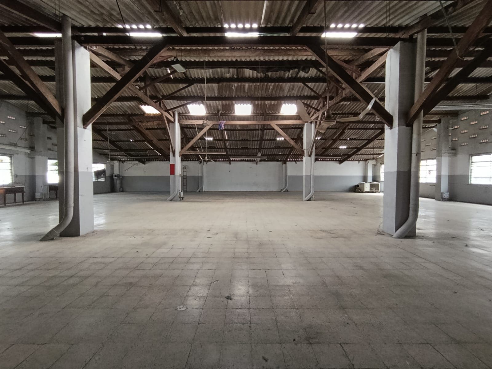 Bodega en arriendo en Perpetuo Socorro, Centro, Medellín — foto 5 de 14
