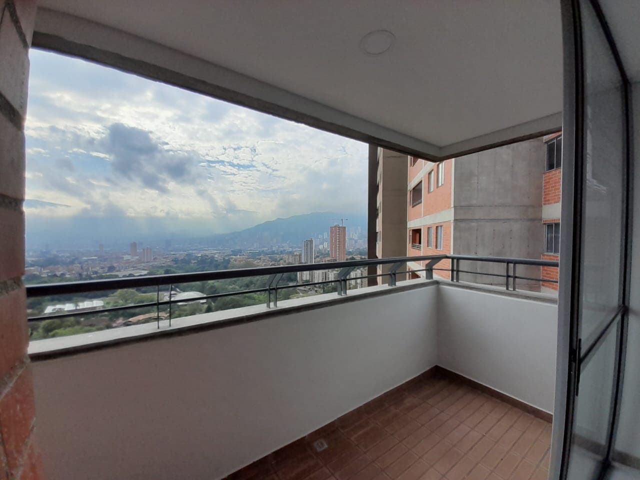 Apartamento en arriendo en Ditaires, Itagui — foto 2 de 20