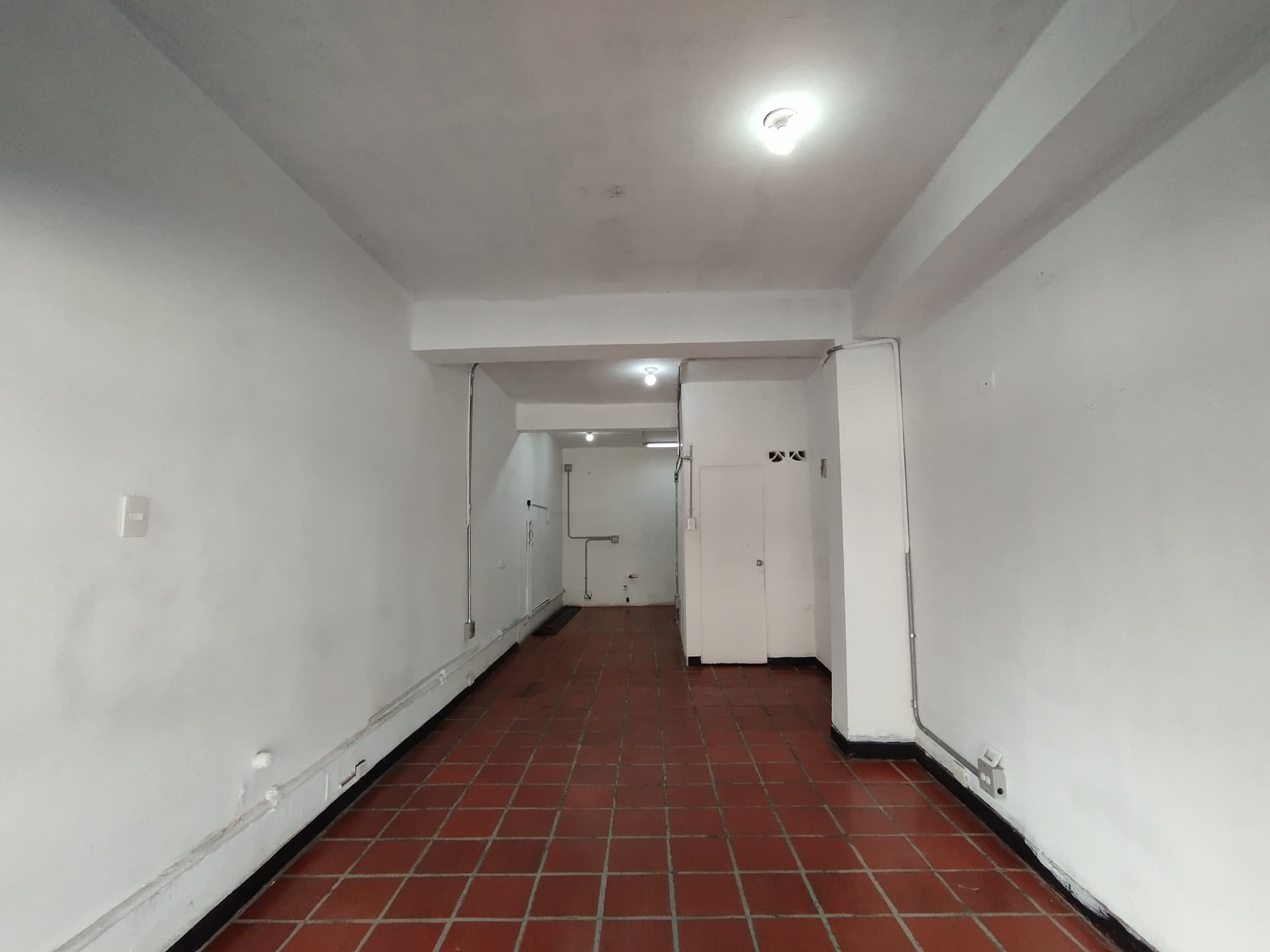 Local en arriendo en La Magnolia, Envigado — foto 1 de 6