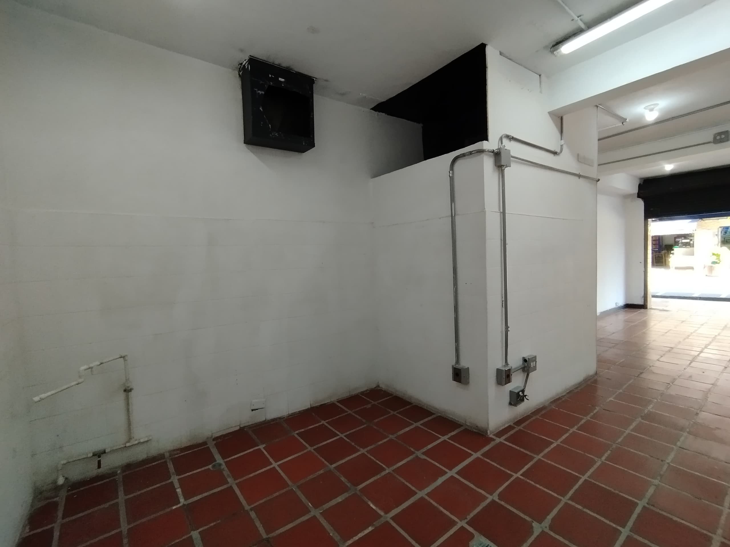 Local en arriendo en La Magnolia, Envigado — foto 5 de 6