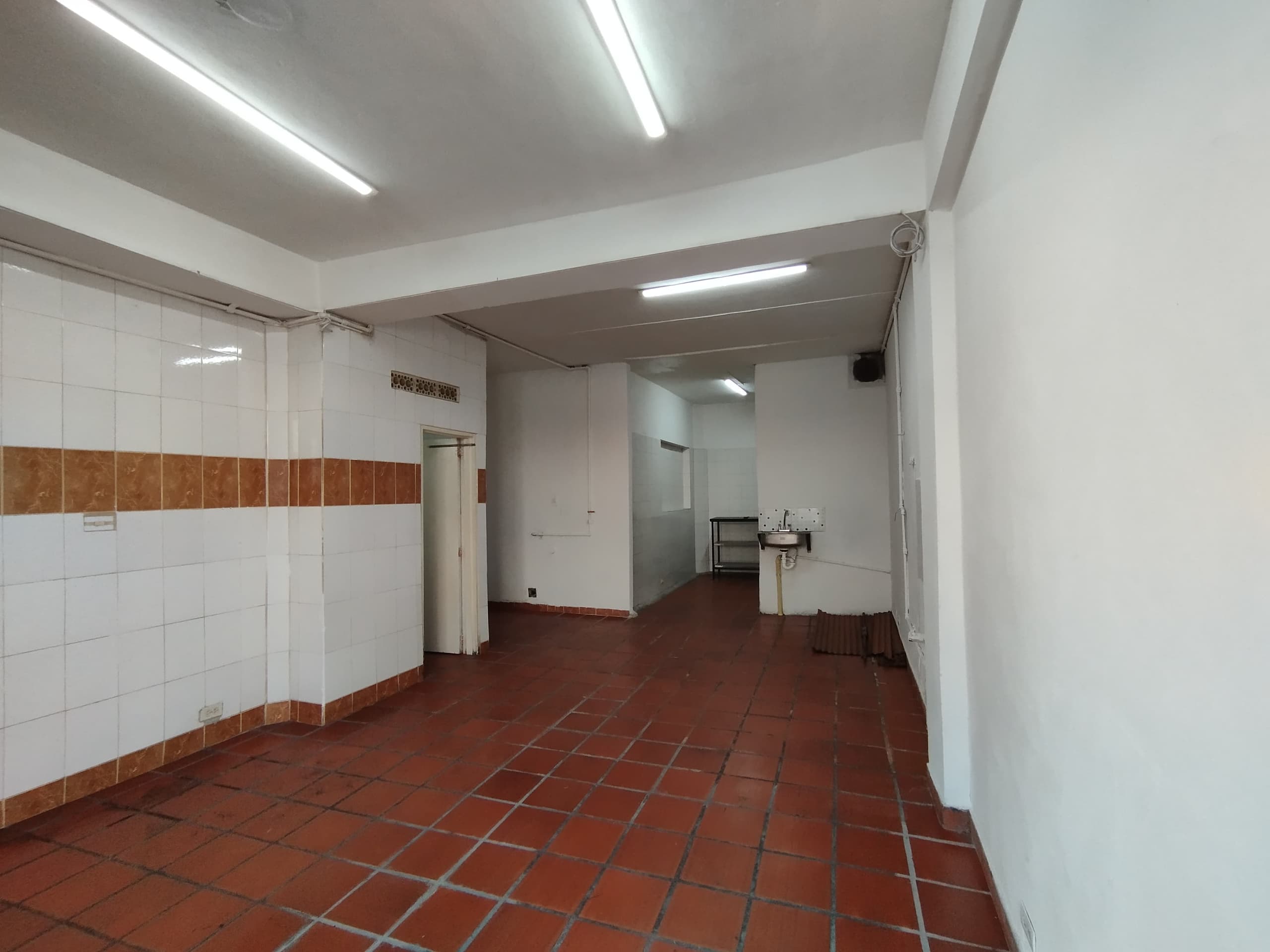 Local en arriendo en La Magnolia, Envigado — foto 3 de 9