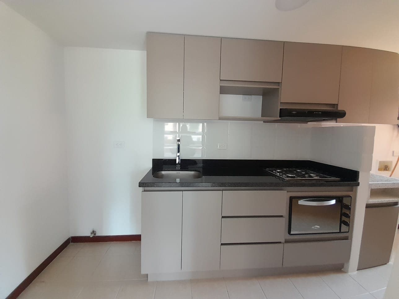 Apartamento en arriendo en Patio Bonito, El Poblado, Medellín — foto 4 de 20