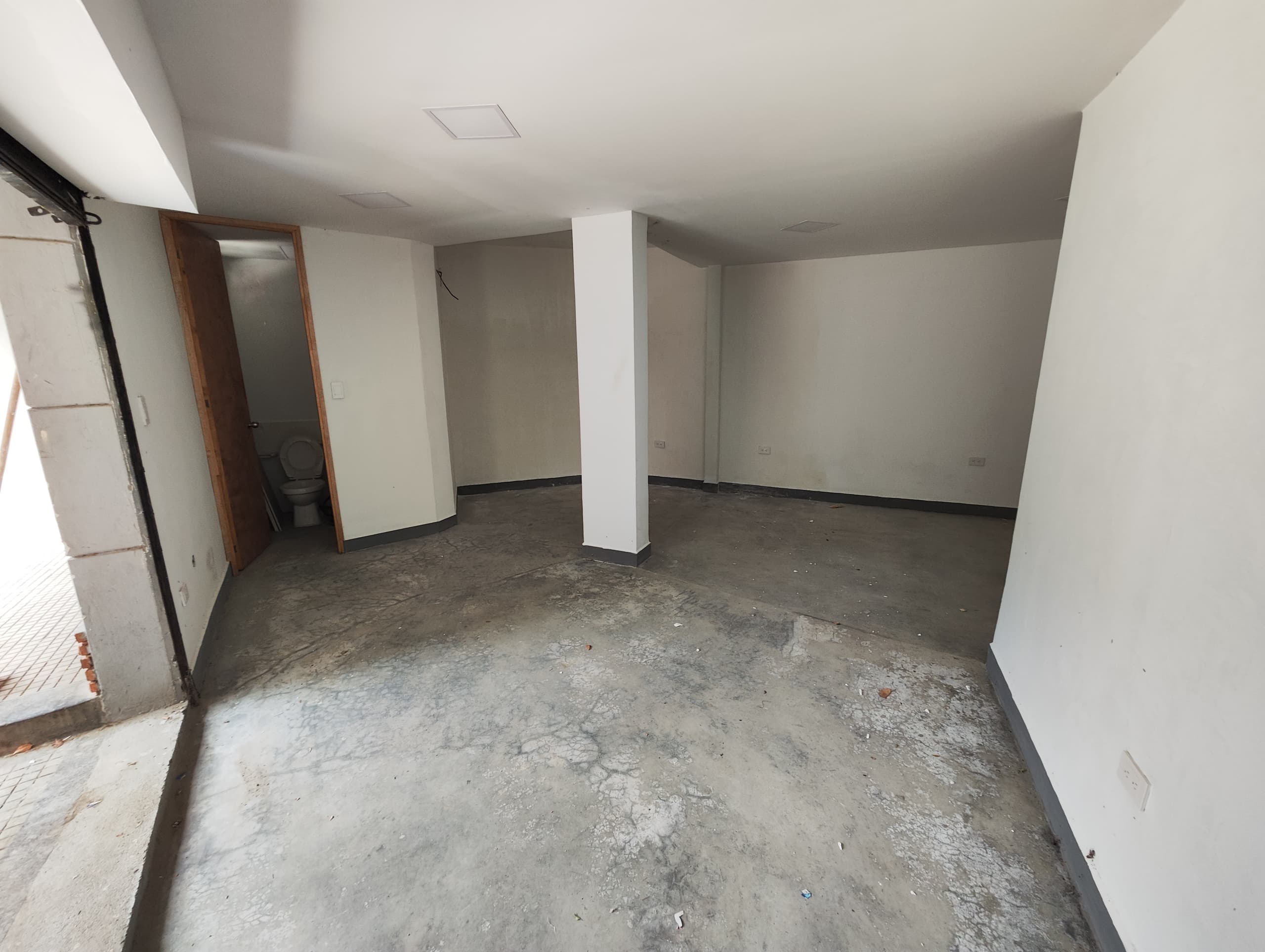 Local en arriendo en Laureles, Medellín — foto 2 de 8