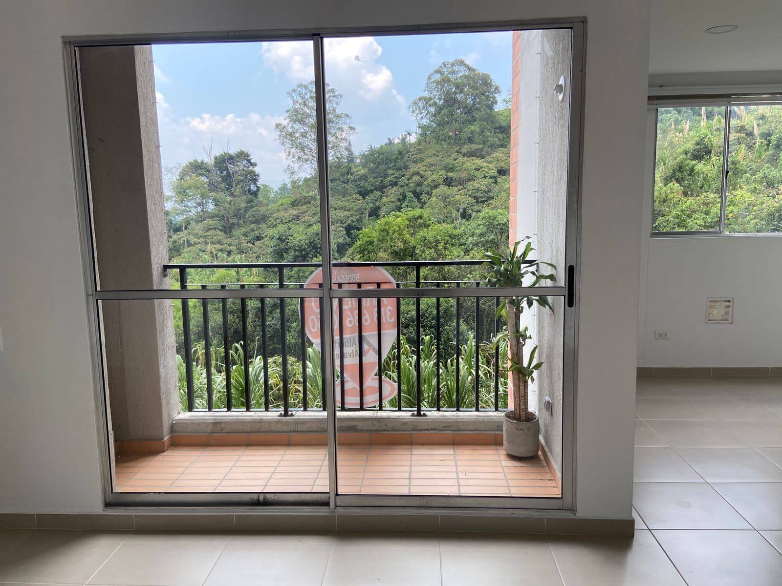 Apartamento en arriendo en Vereda Las Lomitas, Sabaneta — foto 1 de 14