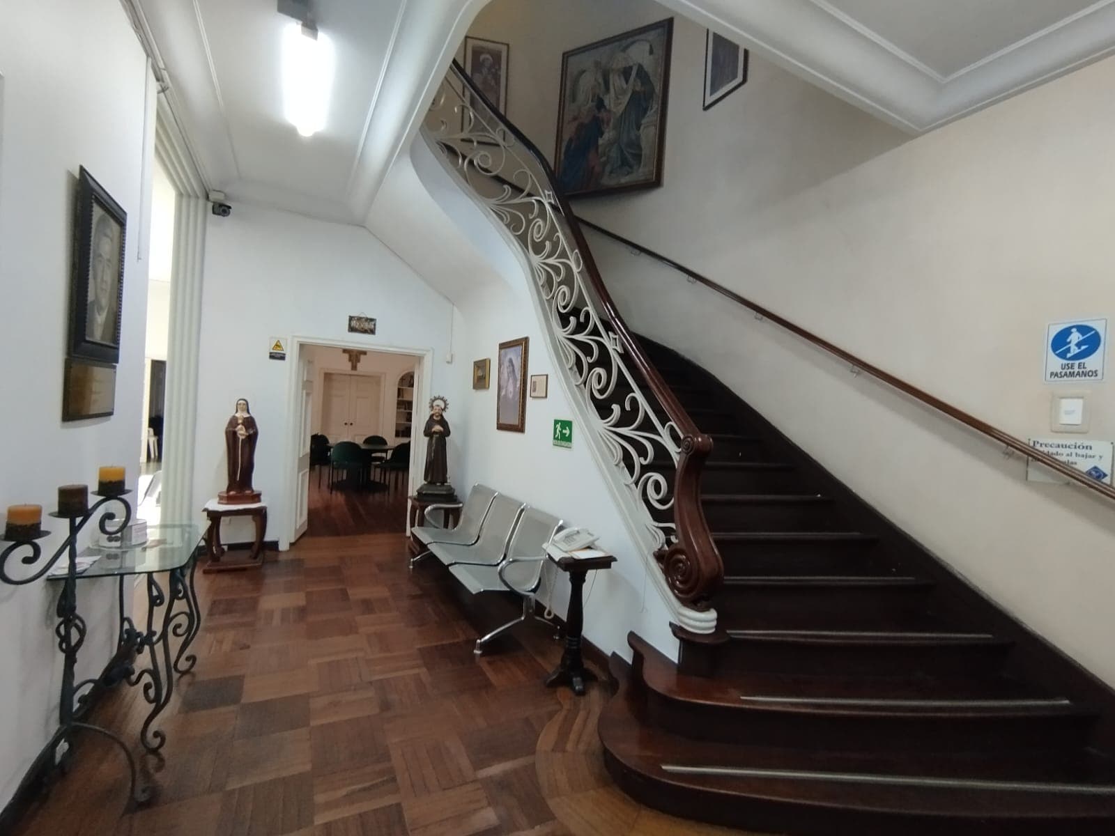 Casa Comercial en arriendo en Prado, Centro, Medellín — foto 1 de 20