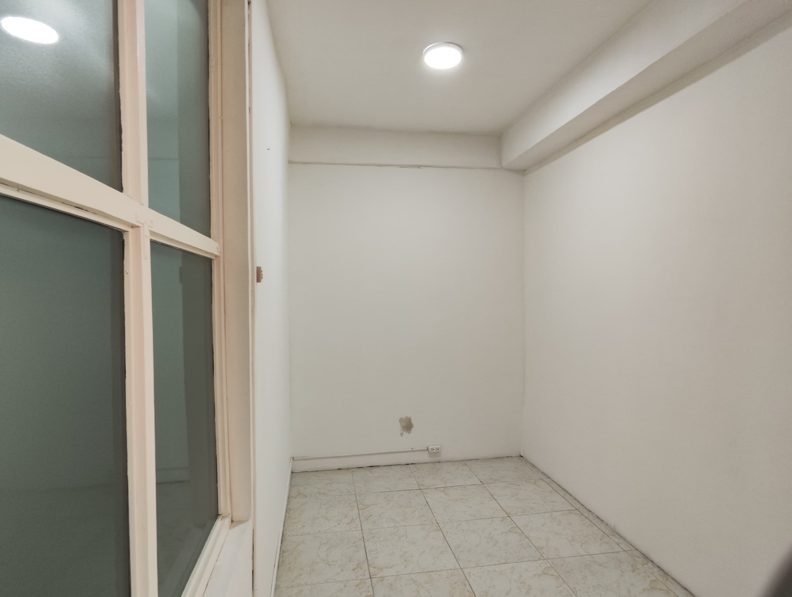 Oficina en arriendo en Suramericana, Laureles, Medellín — foto 4 de 9