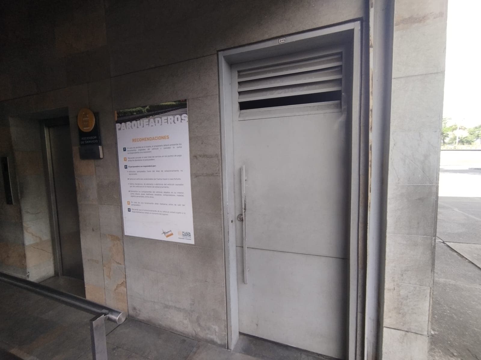 Bodega en arriendo en Alpujarra, Centro, Medellín — foto 2 de 8