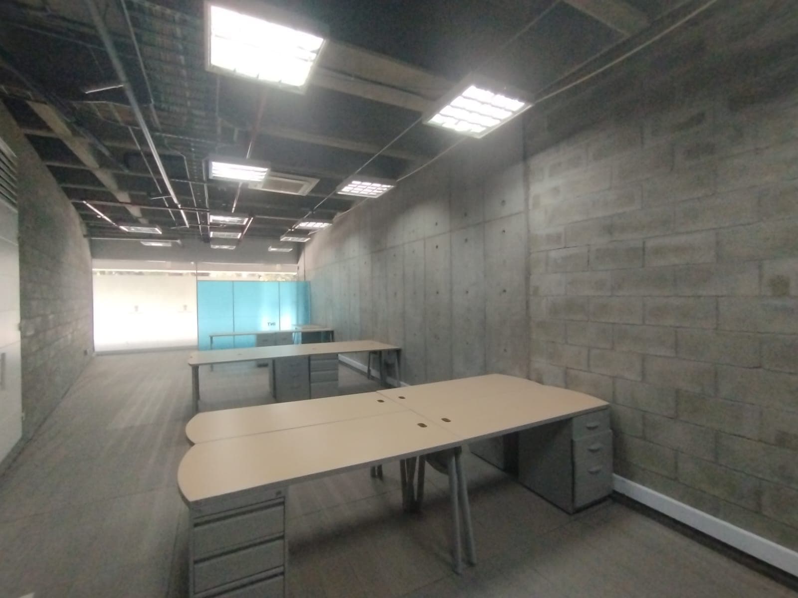 Oficina en arriendo en Alpujarra, Centro, Medellín — foto 4 de 9