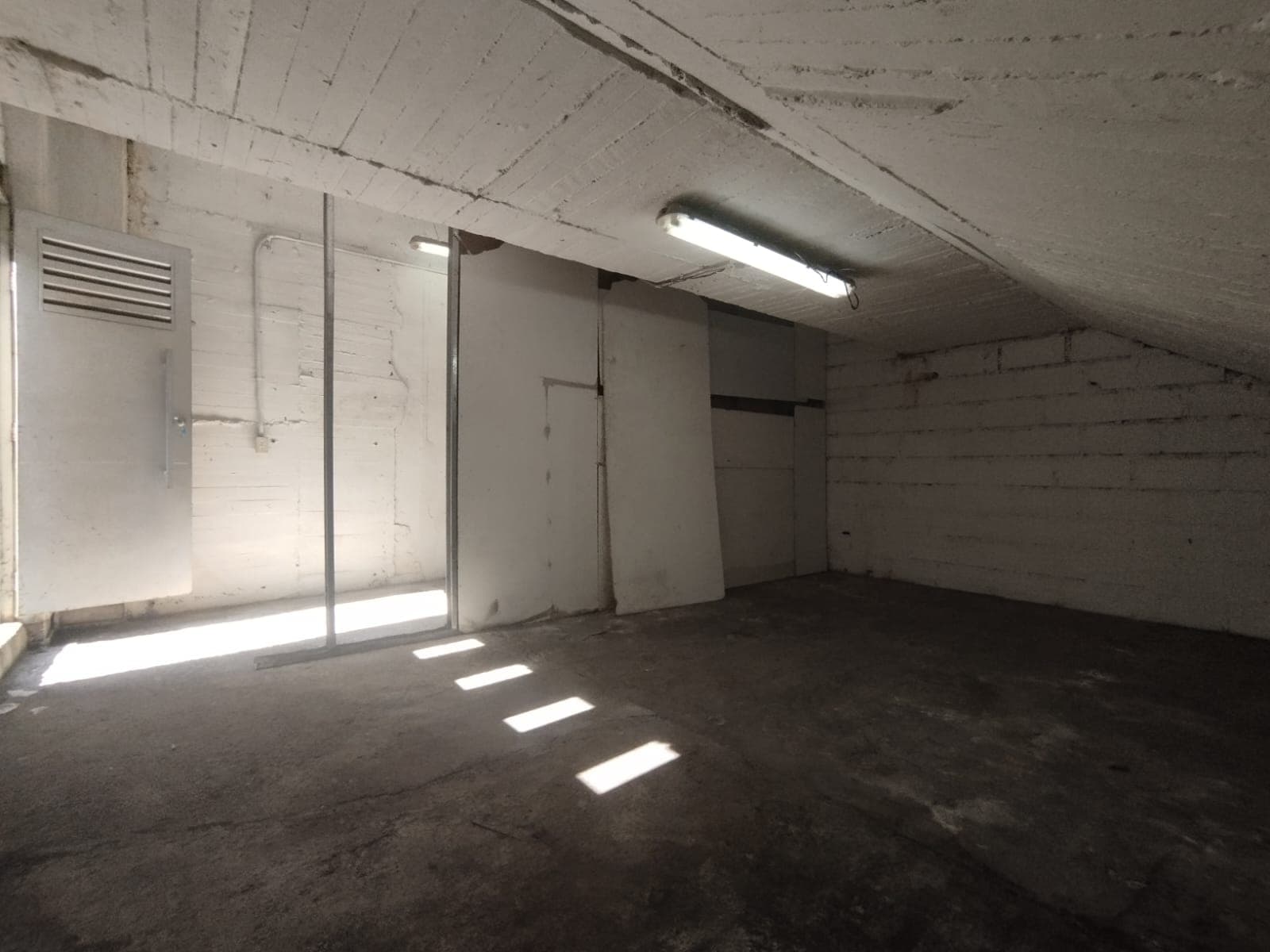 Bodega en arriendo en Alpujarra, Centro, Medellín — foto 1 de 8