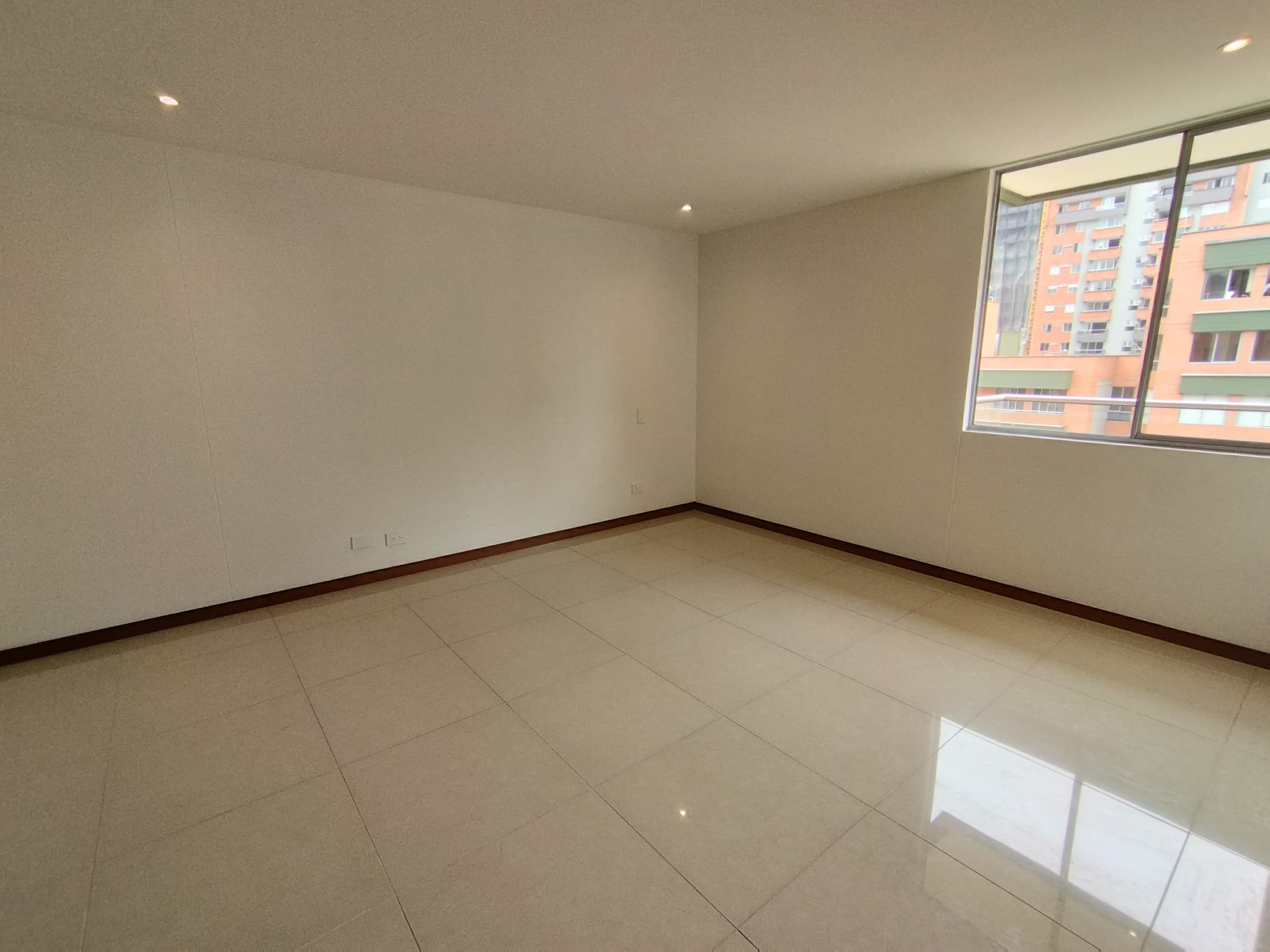 Apartamento en arriendo en Ciudad Del Rio, El Poblado, Medellín — foto 4 de 18