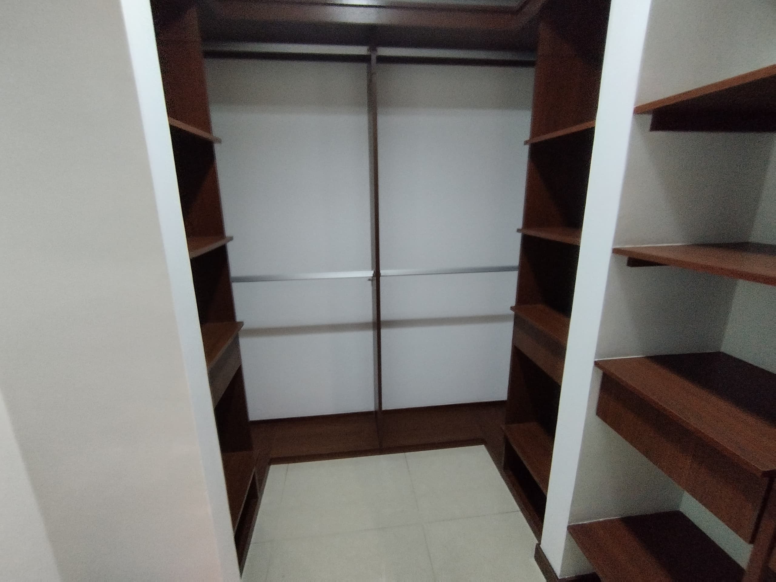 Apartamento en arriendo en Ciudad Del Rio, El Poblado, Medellín — foto 5 de 18