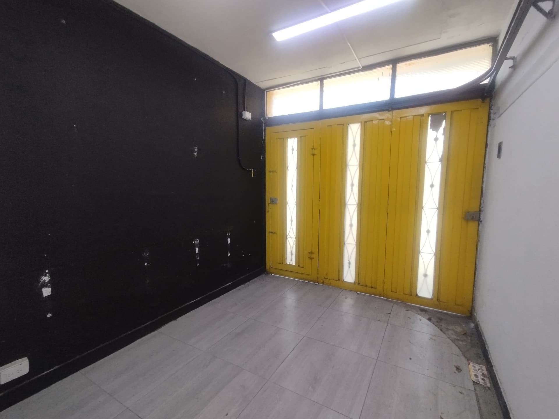 Local en arriendo en Calasanz, La America, Medellín — foto 1 de 12