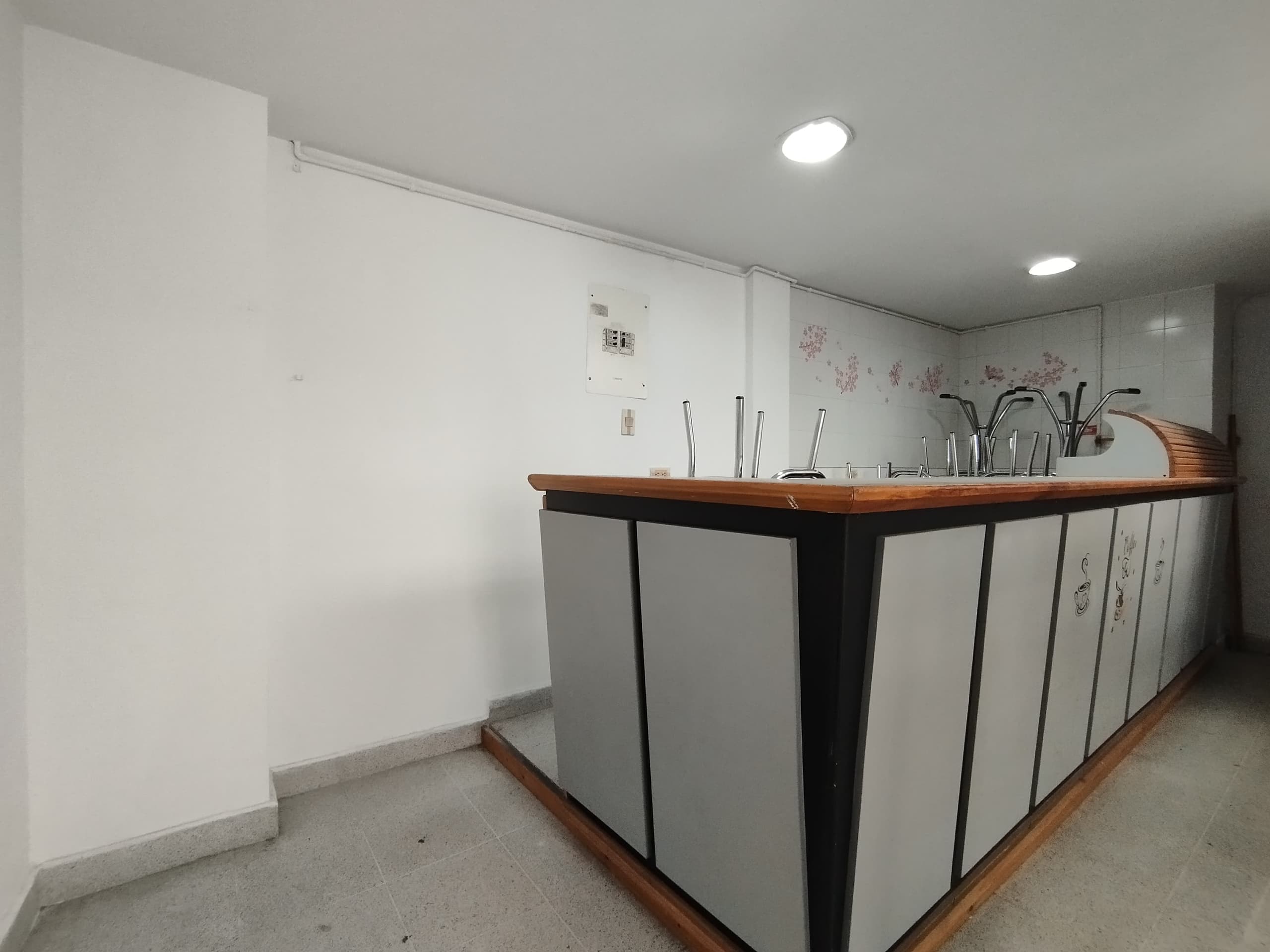 Local en arriendo en Parque De, Envigado — foto 1 de 7