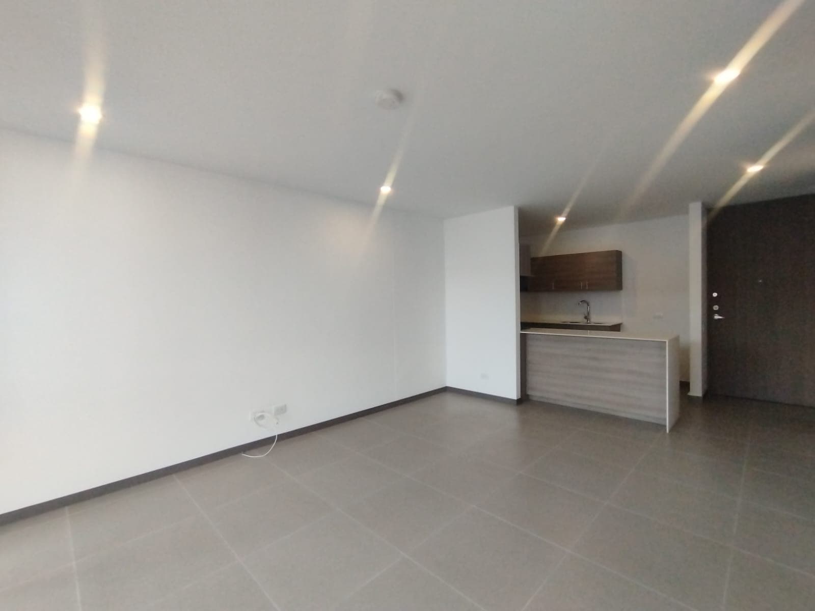 Apartaestudio en arriendo en Loma Del Escobero, Envigado — foto 4 de 16