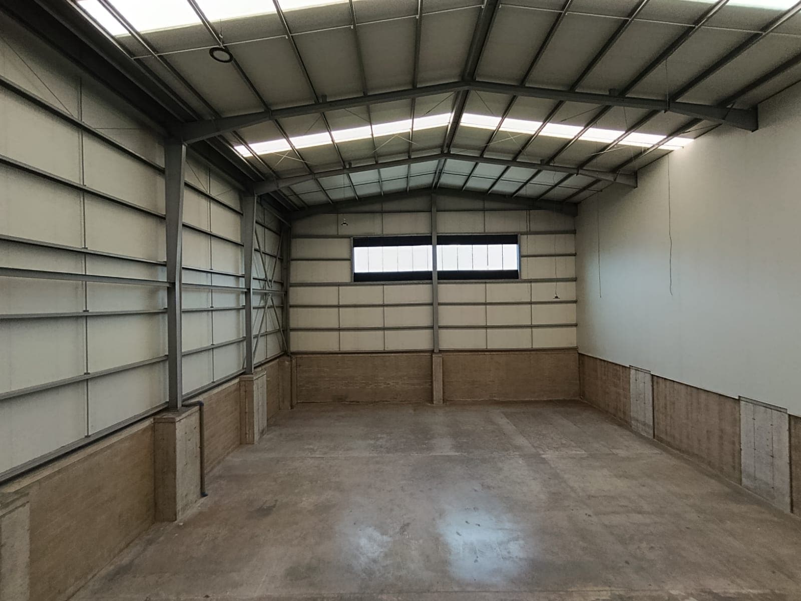 Bodega en arriendo en Copacabana — foto 1 de 15