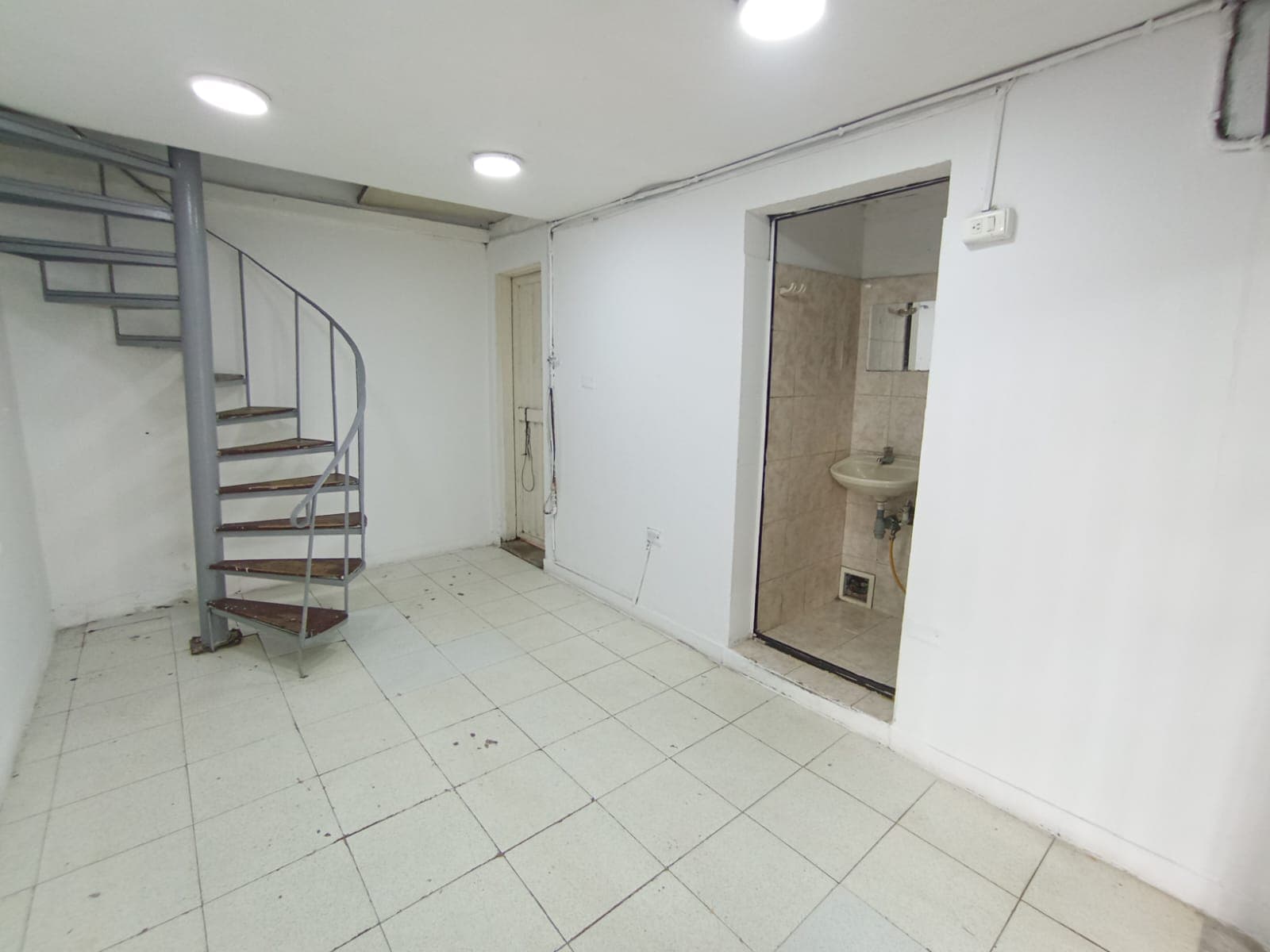 Local en arriendo en Villa Nueva, Centro, Medellín — foto 2 de 13