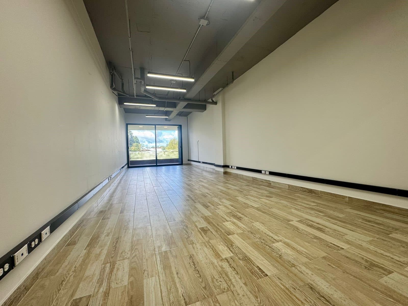 Oficina en arriendo en Las Palmas, Envigado — foto 1 de 13