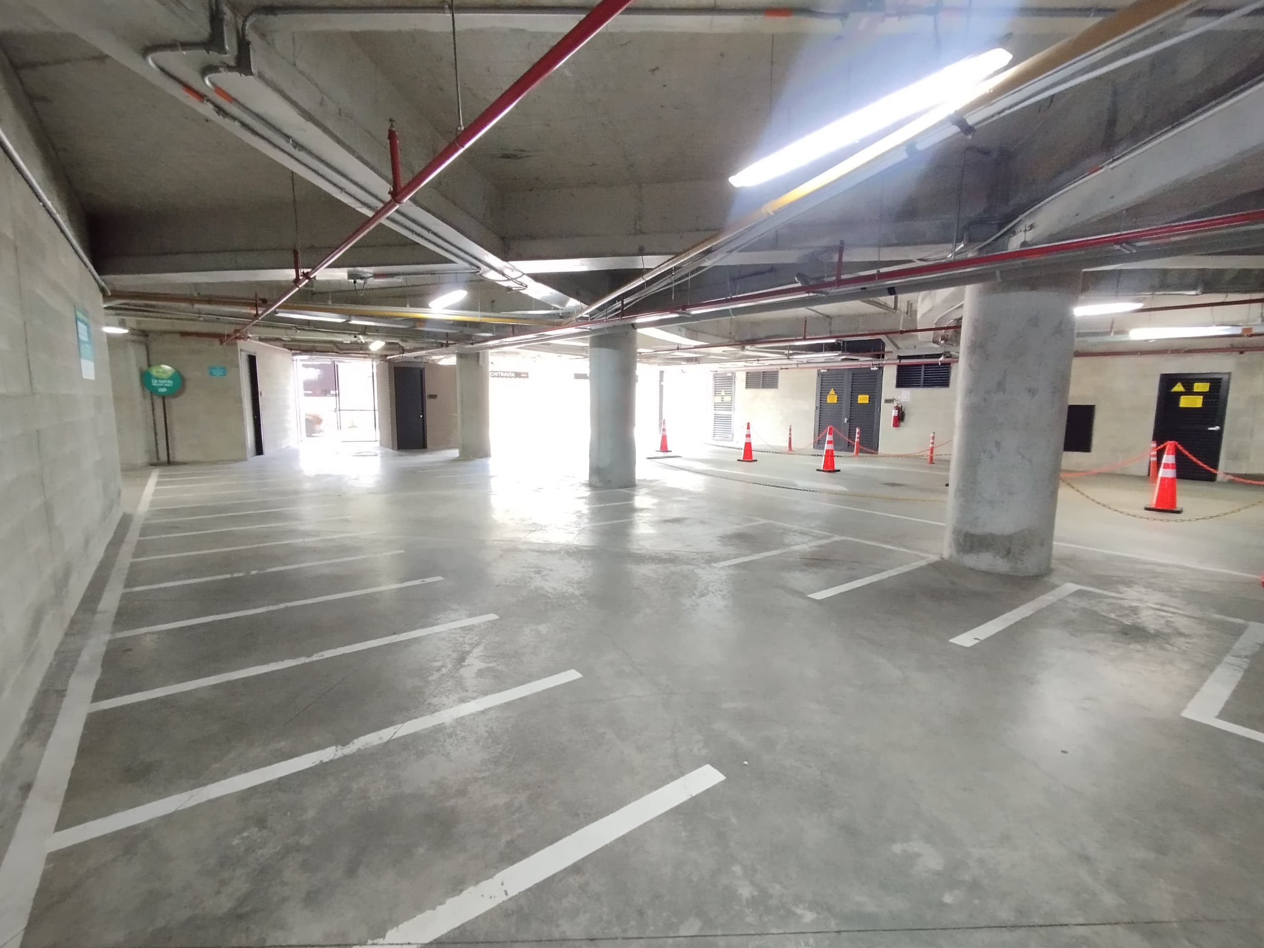 Local en arriendo en Llano Grande, Rionegro — foto 2 de 10