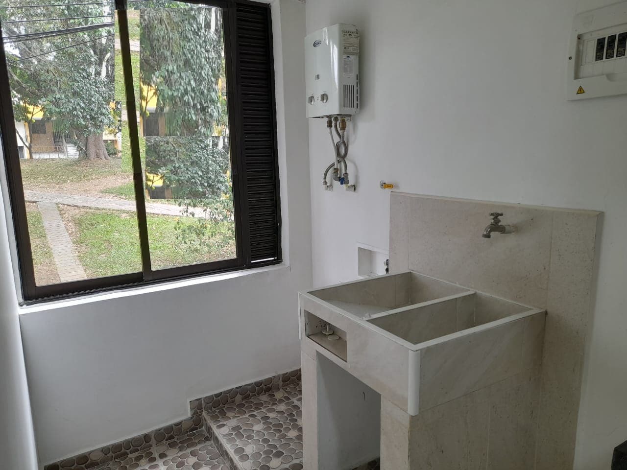Apartamento en arriendo en Santa Mónica, La America, Medellín — foto 2 de 20
