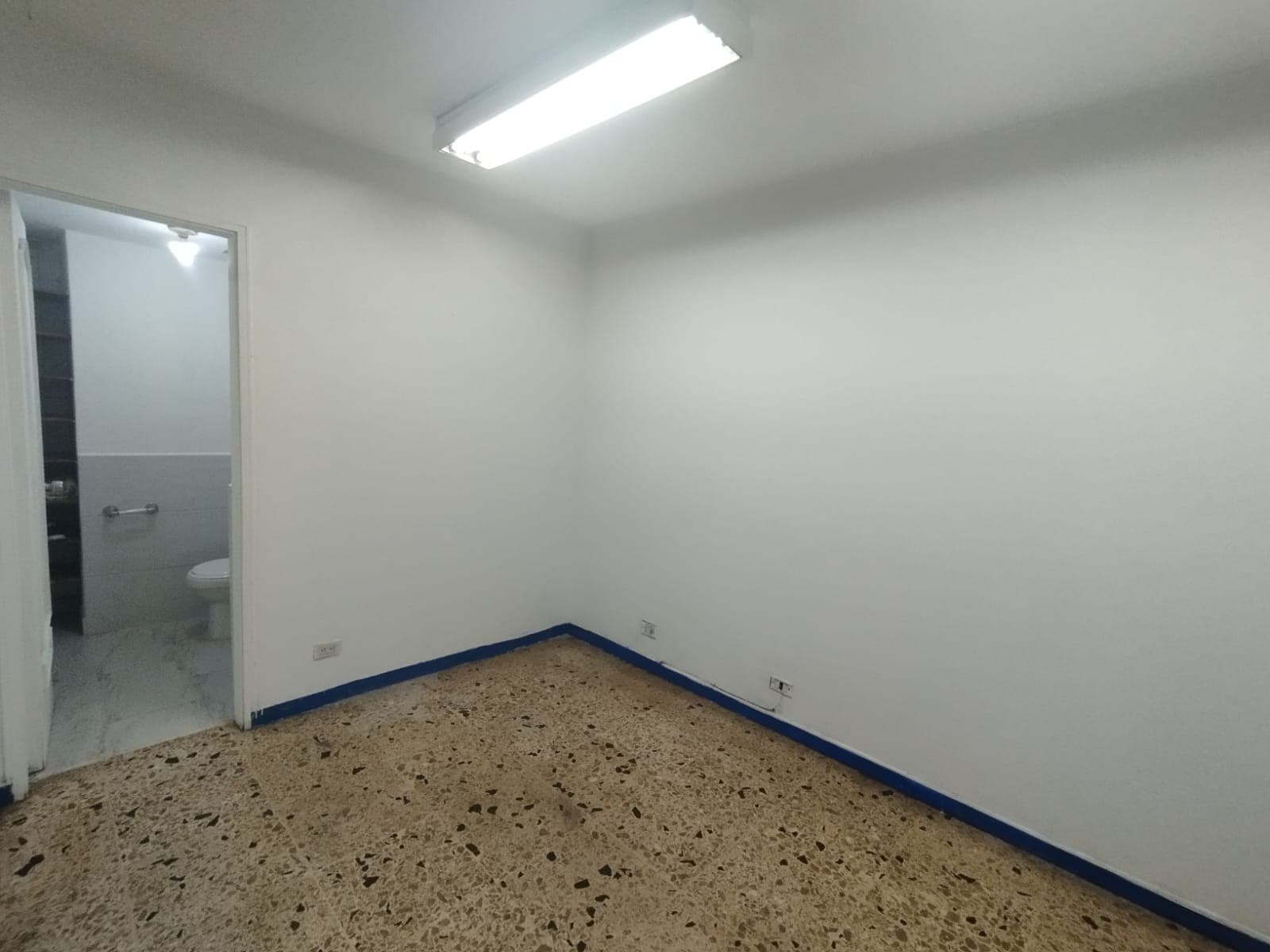 Local en arriendo en La Candelaria, Centro, Medellín — foto 3 de 11