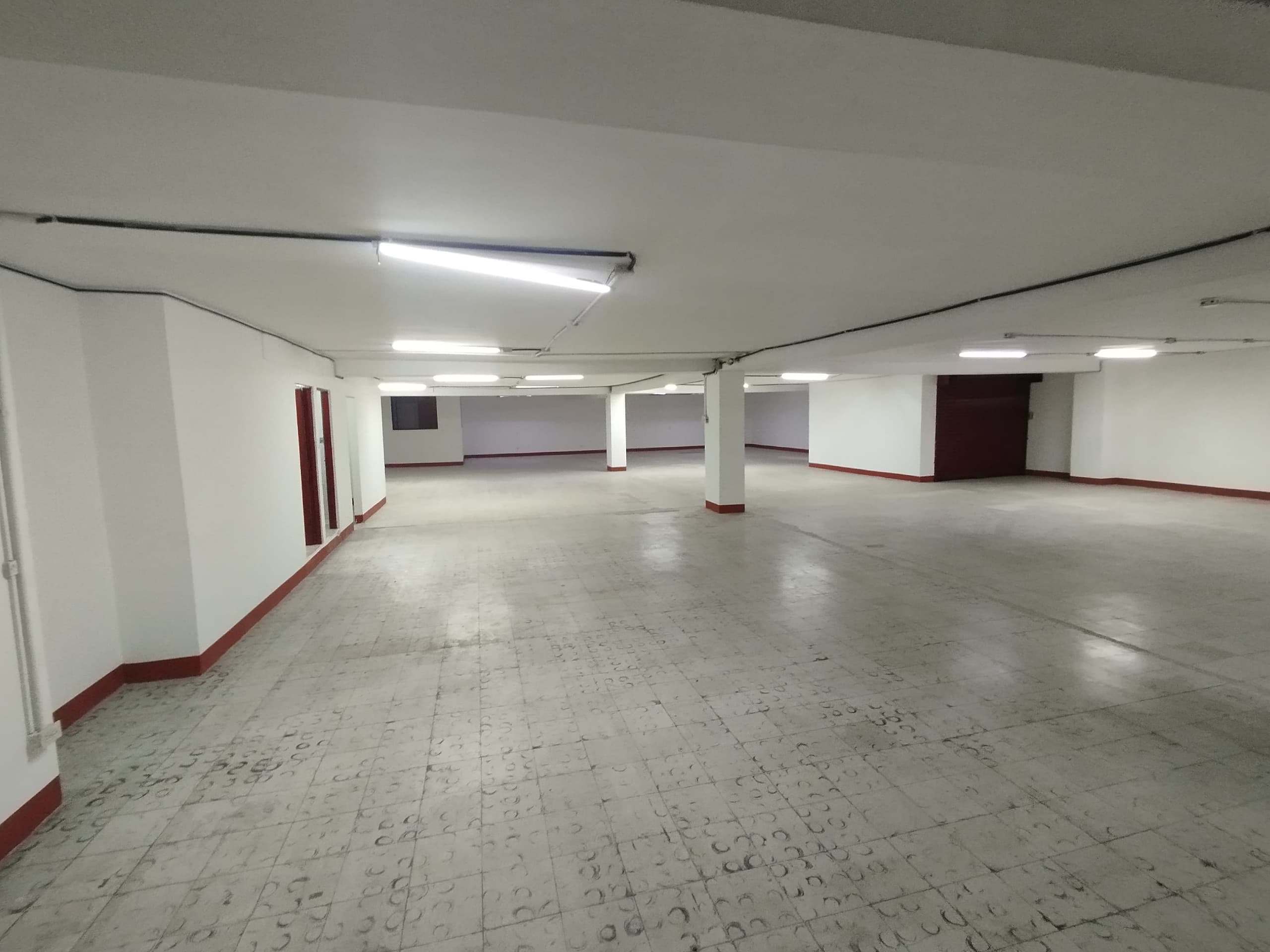 Bodega en arriendo en Caribe, Centro, Medellín — foto 1 de 20