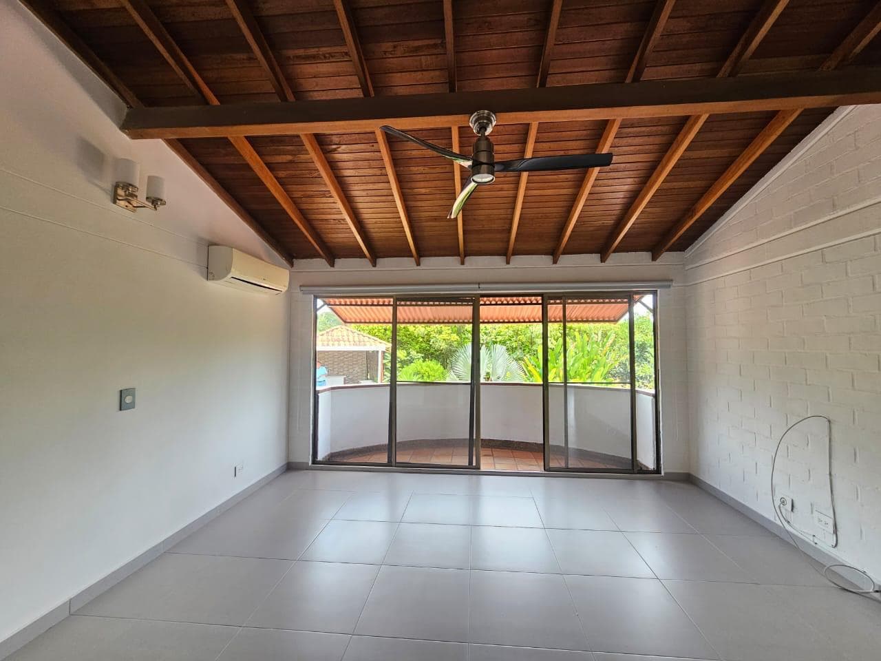 Casa Campestre en arriendo en Cerritos, Pereira — foto 2 de 12