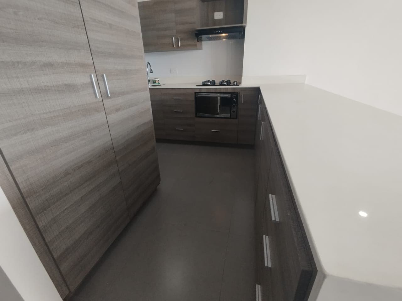Apartamento en arriendo en Loma Del Escobero, Envigado — foto 3 de 16
