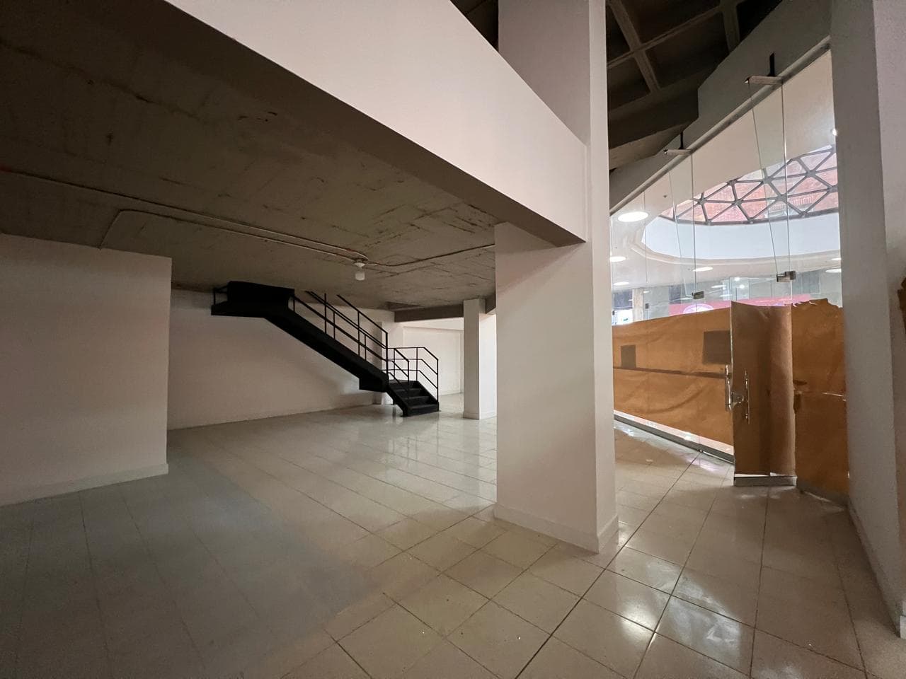 Local en arriendo en Conquistadores, Laureles, Medellín — foto 5 de 15