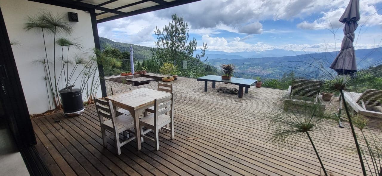 Casa Vivienda en arriendo en La Catedral, Envigado — foto 1 de 18